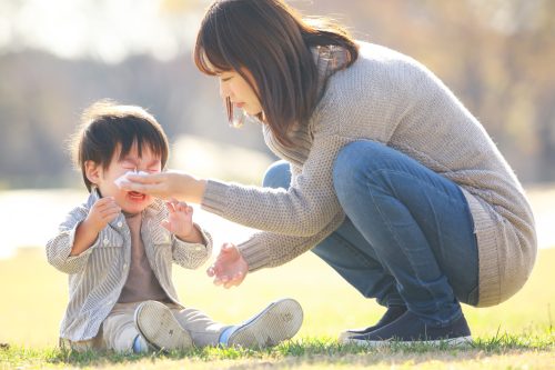 Image,Of,Crying,Child,And,Mother Image,Of,Crying,Child,And,Mother